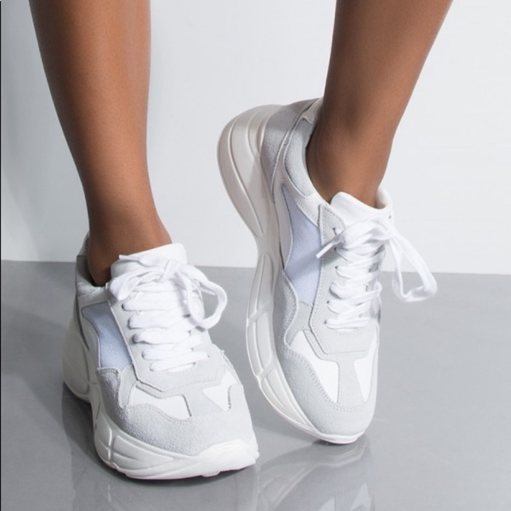 Steve Madden platform sneaker // white and grey